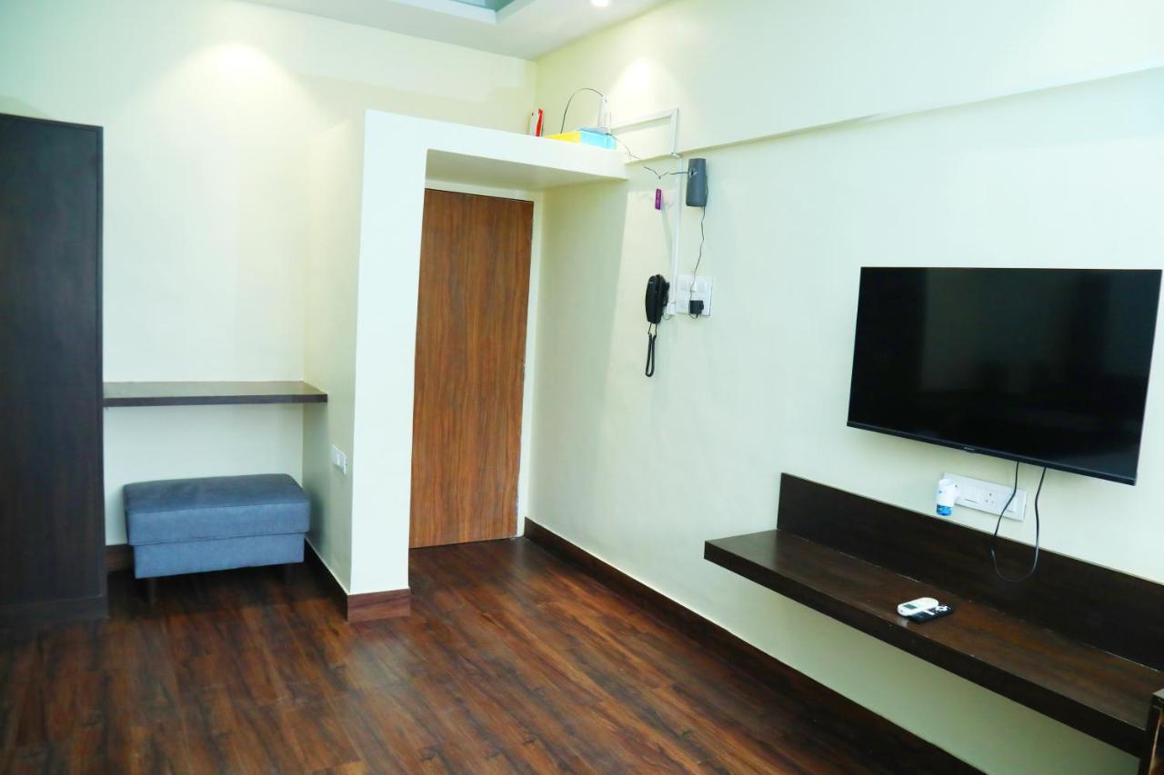 Country Inn & Suites By Turtle Mumbai Bagian luar foto